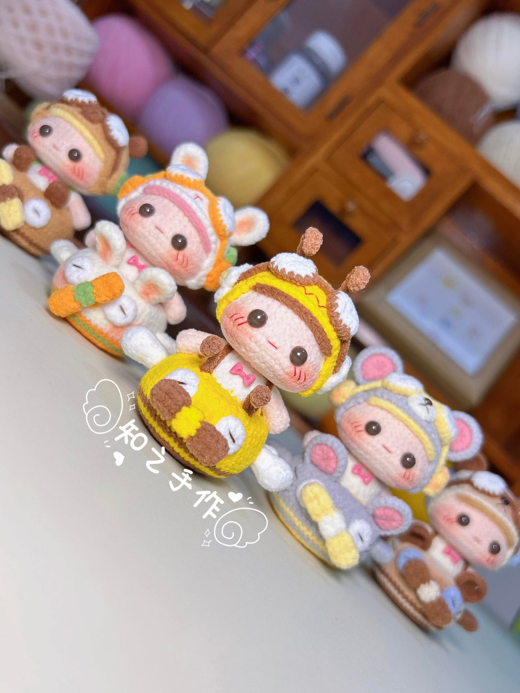 The crochet pattern for 5 Baby's Flight Diary is included in the PDF file by zhizhishouzuo