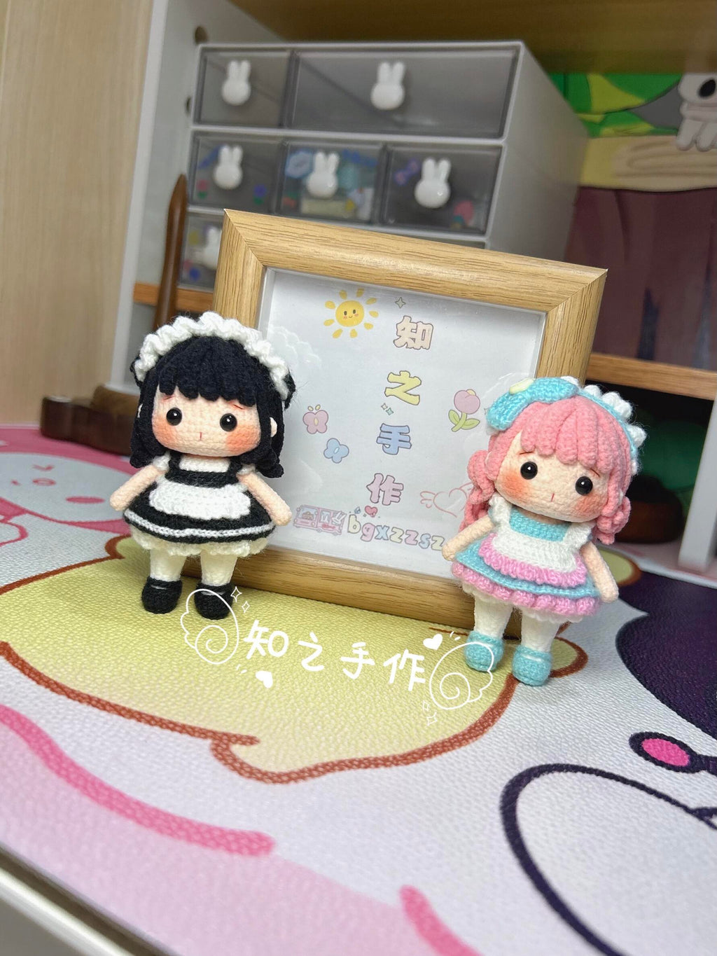 The crochet pattern for Cute Mini Maid  is included in the PDF file by zhizhishouzuo