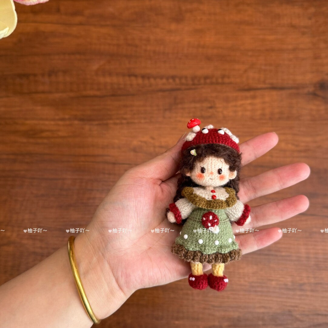 Maple Sugar Sweetheart Crochet Pattern & DIY Craft Kit by youziya