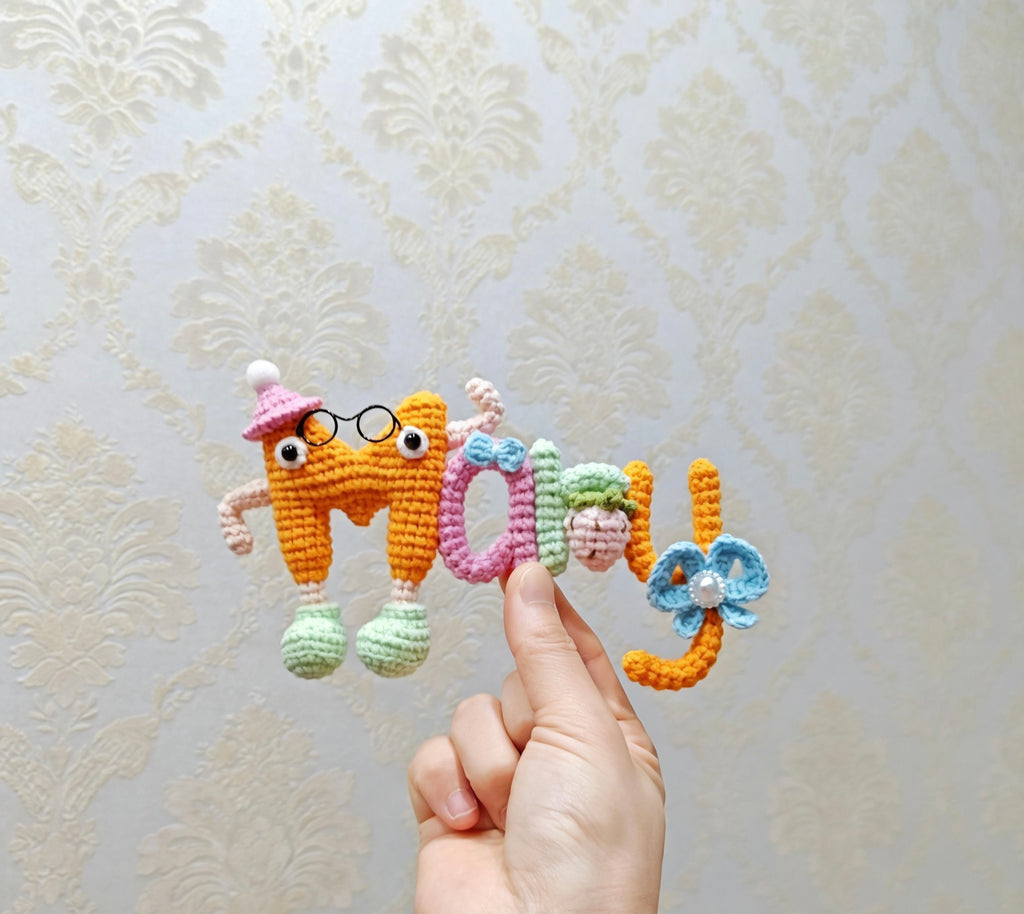 Customize your name with crocheted letters by lisashougongbianzhi