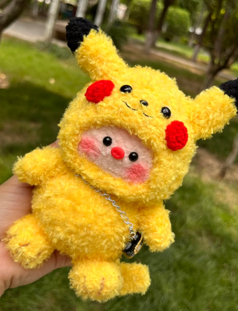 The crochet pattern for zhuyiwo2 is included in the PDF file by baozangpipi