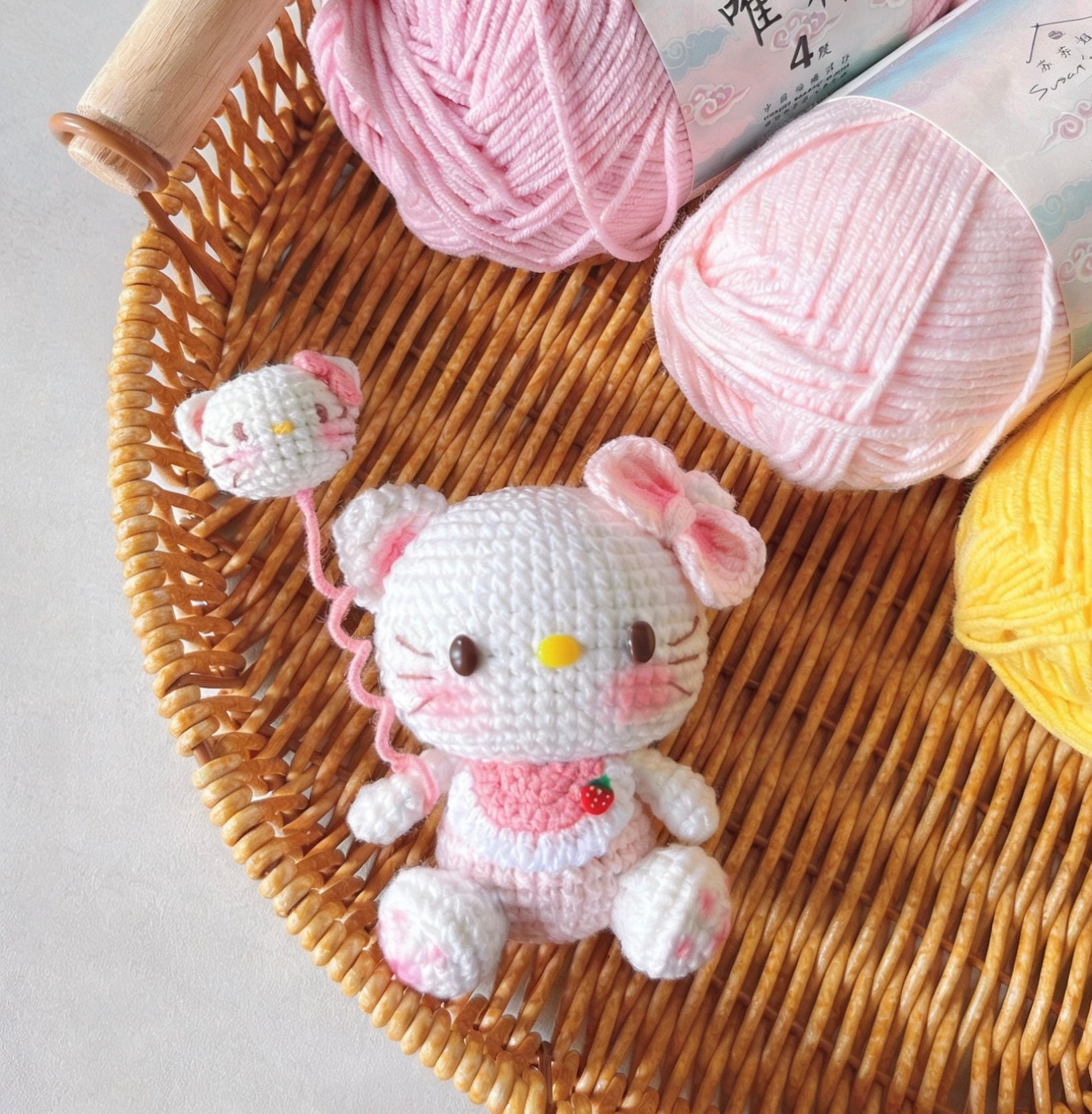 The crochet pattern for  honey kitty is included in the PDF file