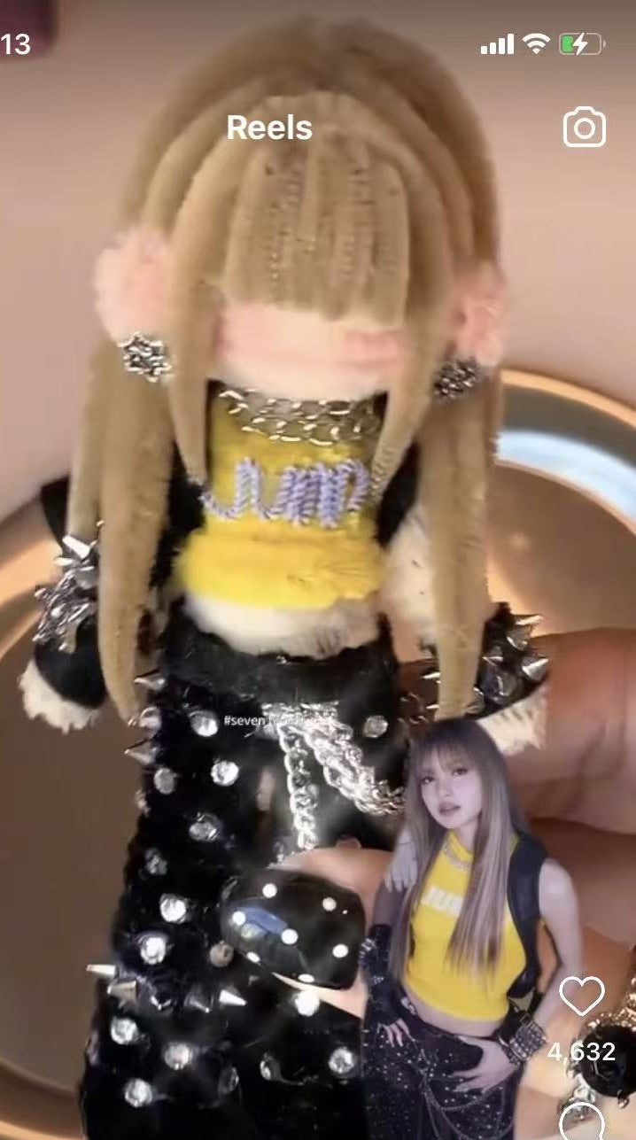 Jisoo,Jennie,Rose,Lisa , Pipe cleaner handmade dolls for BLACKPINK ,Approximately 20 days from pre-order to handcrafted completion.