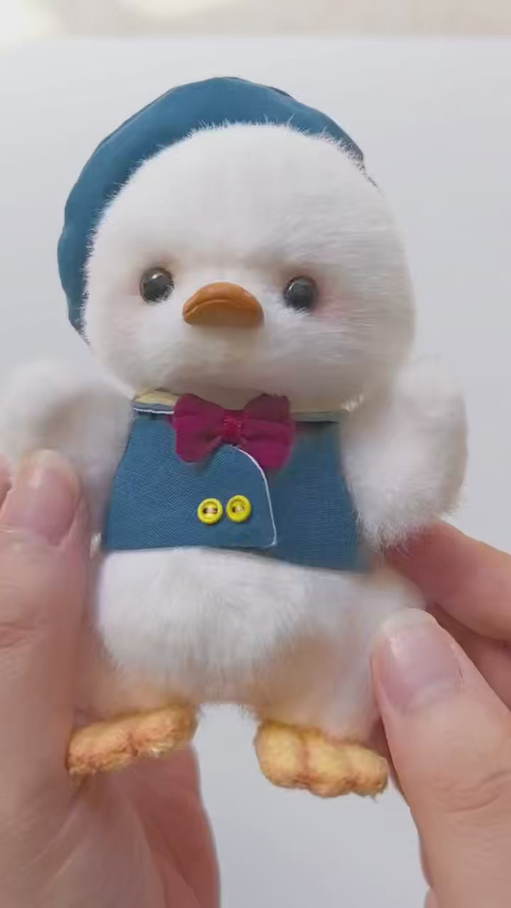 Handmade plush toy duck (Standing height 11 cm)